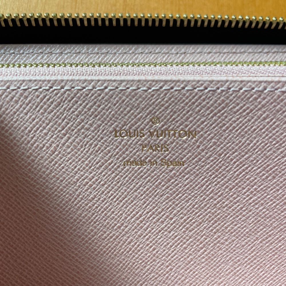 Louis Vuitton zippy wallet in monogram. - Picture 4 of 4